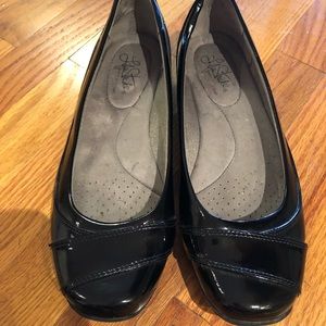 Life Stride patent leather flat.
